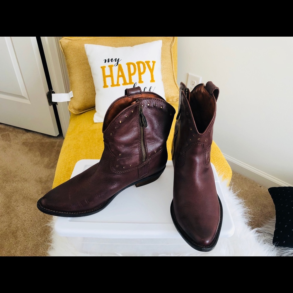 Lucky Brand Brown cowboy bootie